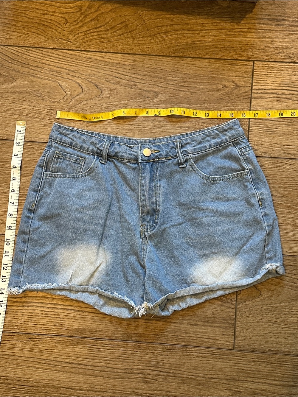 Vintage Light Blue Denim High-Rise Women's Shorts Distressed